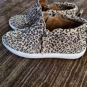 Gianni Bini Leopard Print Ankle Booties in Tan and Black